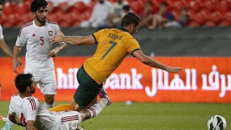 الأبيض الإماراتي يتعادل مع الكنغر الأسترالي وديا