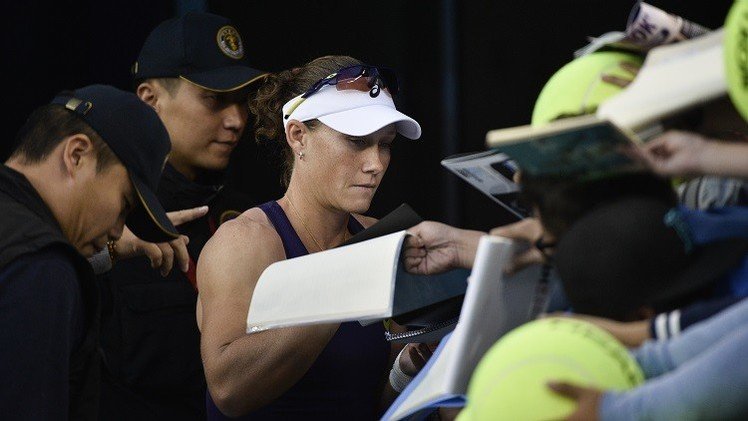 ستوسور على بعد خطوة من الدفاع عن لقب بطلة أوساكا