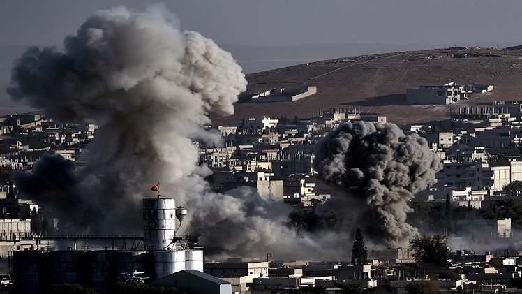 طيران التحالف يشن 9 غارات ضد مواقع داعش في سورية والعراق (فيديو)