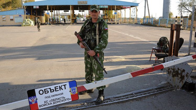 مقتل 4 مدنيين في قصف الجيش الأوكراني لمناطق شرق البلاد