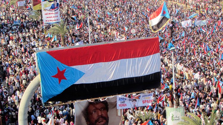 محتجون يمنيون يطالبون بوقف تصدير النفط من جنوب البلاد