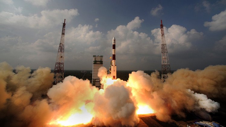 الهند تطلق ثالث قمر اصطناعي