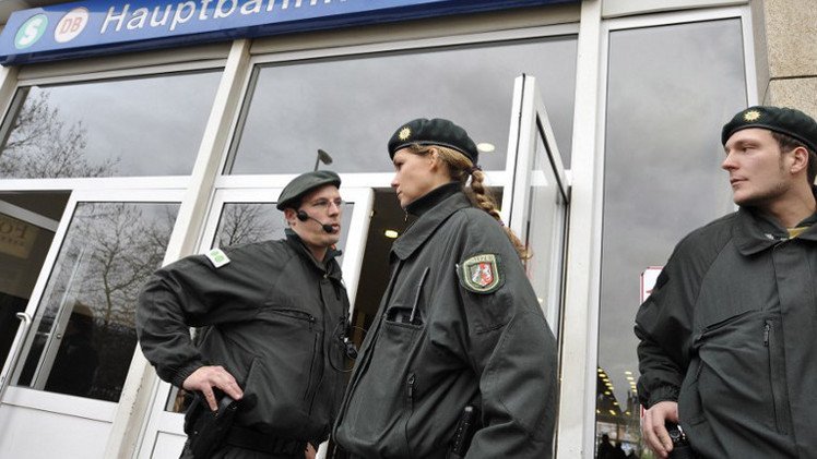 السلطات الألمانية تحتجز مواطنا روسيا يشتبه بدعمه الإرهابيين في سوريا