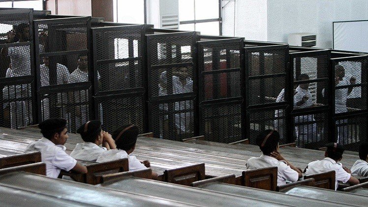 منع 60 قاضيا من السفر خارج مصر متهمين بدعم مرسي