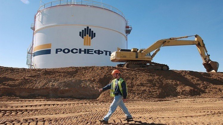 "روس نفط" قد تقترح على الصين مشاركتها في تطوير حقل نفط وغاز في سيبيريا  