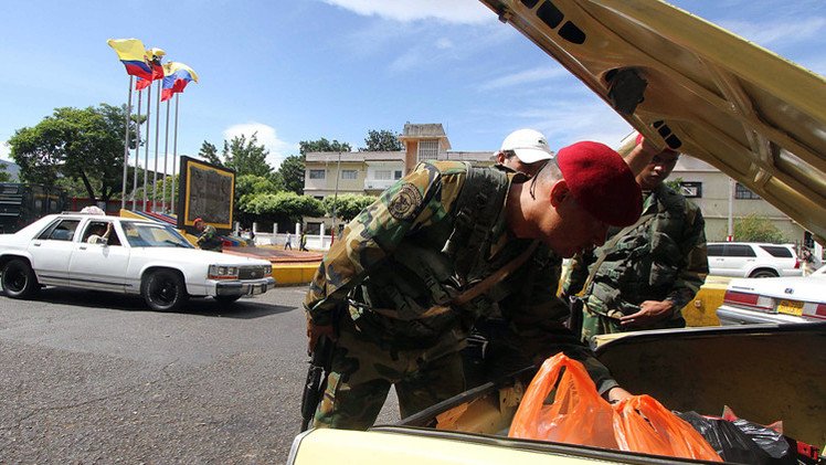 فنزويلا تساوي بين عقوبتي تهريب الوقود والإتجار بالمخدارت