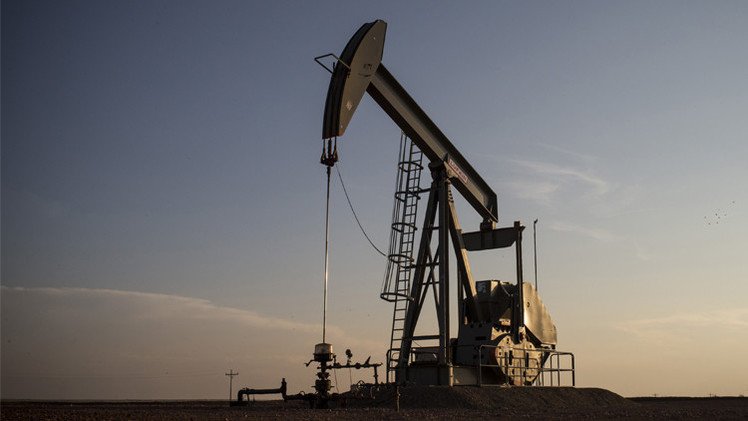 النفط يرتفع بعد تراجع توريدات السعودية إلى الأسواق