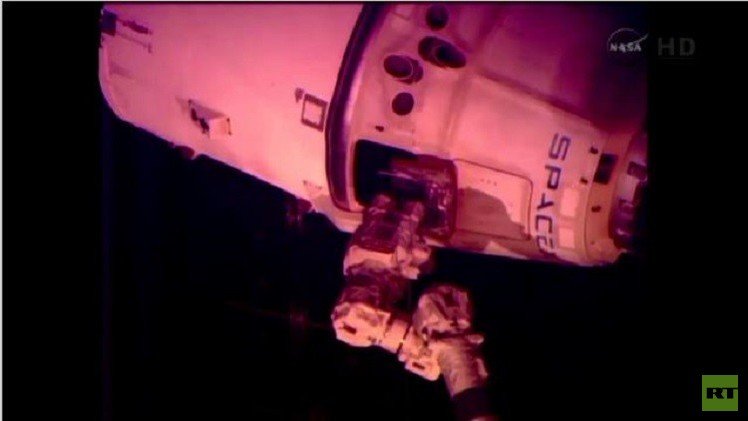 انفصال الكبسولة القابلة للاستعادة عن المحطة الفضائية الدولية (فيديو)