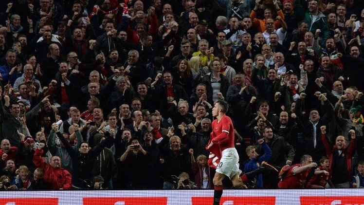 فان بيرسي ينقذ مانشستر يونايتد من فكي تشيلسي في الدقيقة الأخيرة