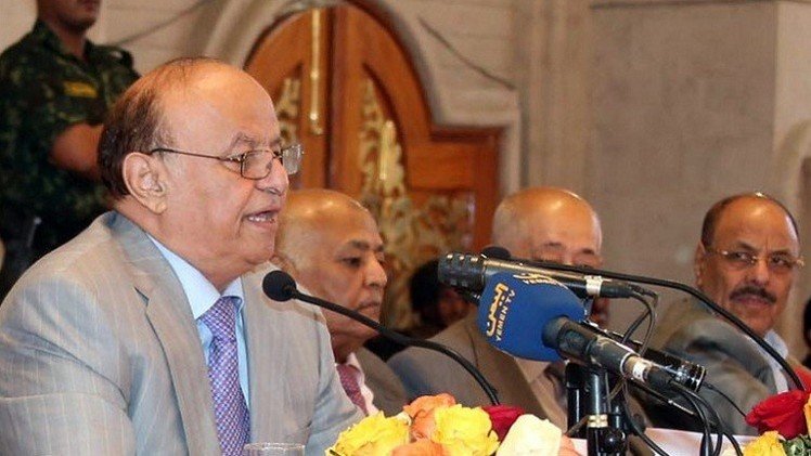 هادي يدعو المسلحين الحوثيين الى الانسحاب من المدن