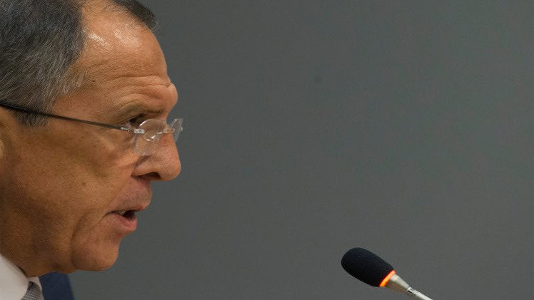 لافروف: روسيا ستعترف بنتائج الانتخابات في دونيتسك ولوغانسك