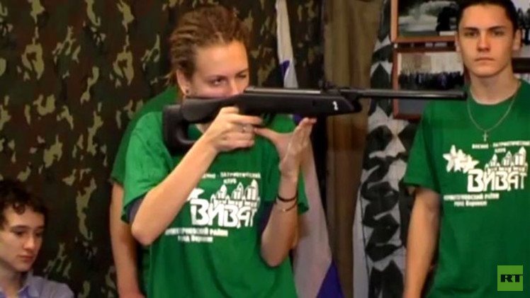 بالفيديو من روسيا.. تدريبات عسكرية لأطفال الأوكرانيين اللاجئين