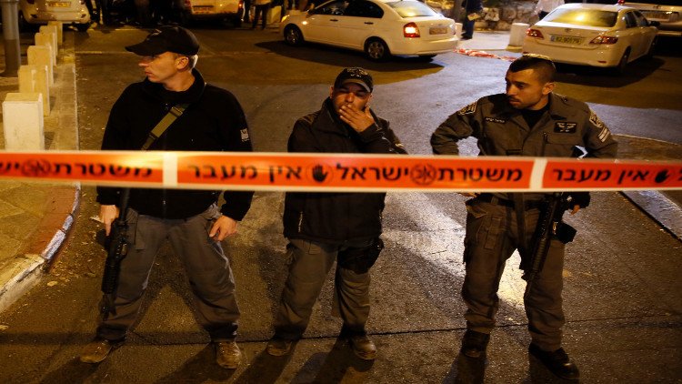 الشرطة الإسرائيلية تغلق الحرم القدسي وتقتل فلسطينيا يشتبه باستهدافه متشددا يهوديا