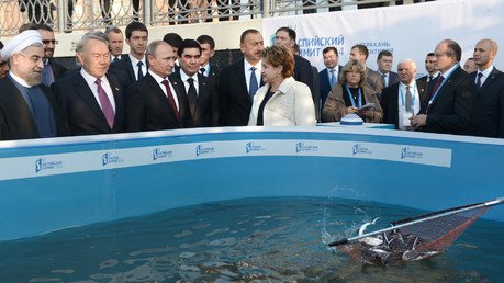 رؤساء تركمانستان وروسيا وكازاخستان وإيران في مراسم إكثار سمك الحفش في نهر الفولغا