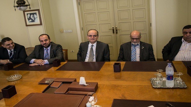 "الائتلاف" يعرض على الحكومة السورية مبادرة جديدة لحل الأزمة  