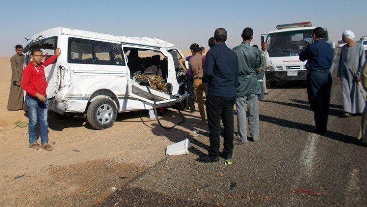 مصرع 12 شخصا بينهم طالبات بحادث مرور في صعيد مصر