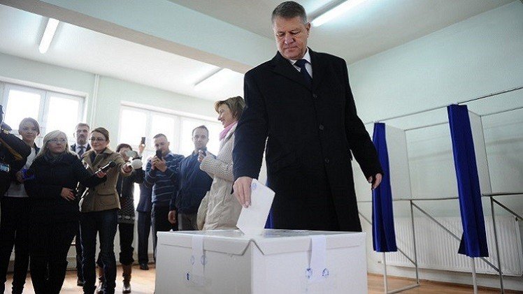 رومانيا: بونتا ويوهانيس يتنافسان في الدورة الثانية لانتخابات الرئاسة