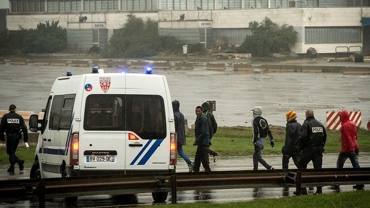 الشرطة البريطانية تعتقل شابا خطط لتنفيذ اعتداء