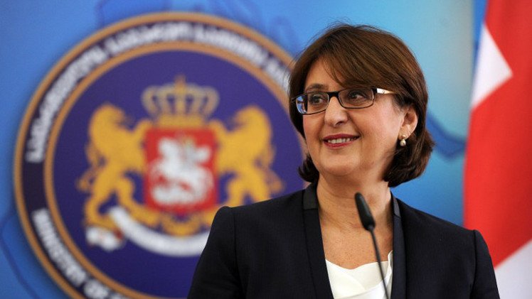 وزيرة الخارجية الجورجية تستقيل على خلفية أزمة سياسية حادة في البلاد