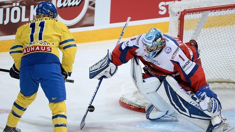 روسيا تخسر أمام السويد في كأس "كاريالا" لهوكي الجليد