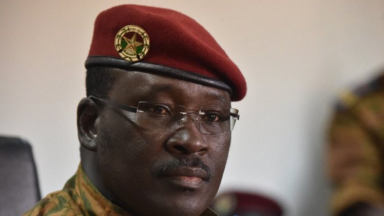 بوركينا فاسو.. العسكر يرفضون تسليم السلطة إلى حكومة مدنية في أسبوعين