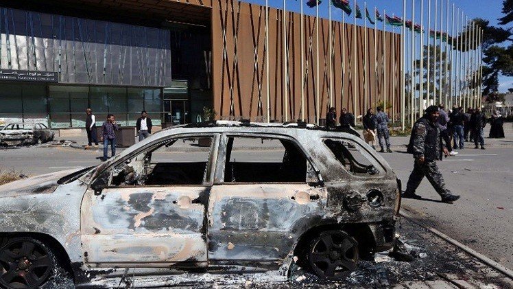 انفجار شرق ليبيا قبل اجتماع للثني مع مبعوث أممي