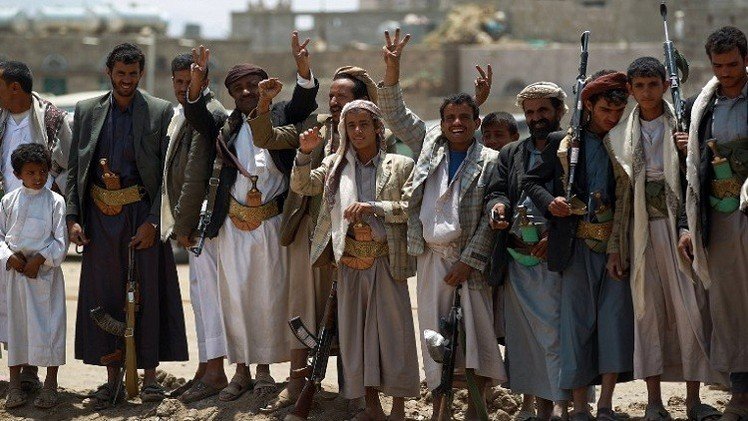 الحوثيون يسيطرون على معسكر للجيش بمأرب
