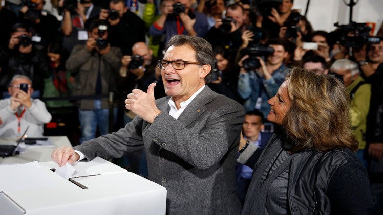 رئيس وزراء إسبانيا: استطلاع استقلال كاتالونيا يخالف قرار المحكمة الدستورية