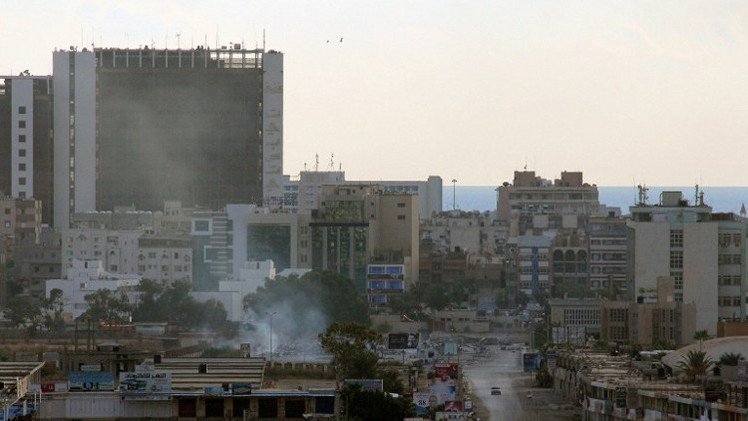 انفجار شرق ليبيا قبل اجتماع للثني مع مبعوث أممي