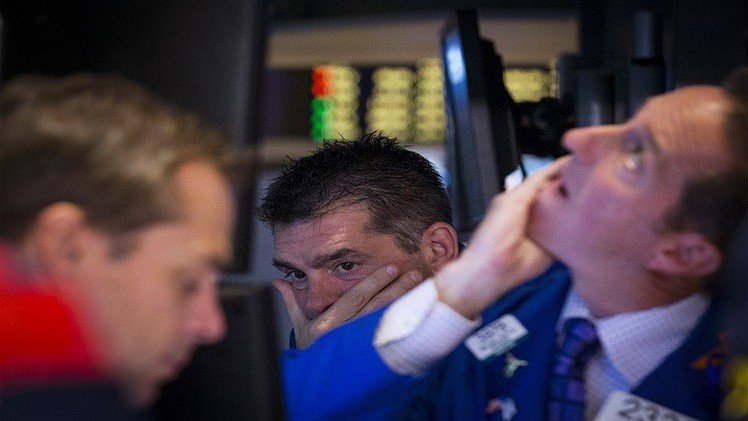 الأسهم الأمريكية تتراجع عن مستويات قياسية مع هبوط أسهم المصارف