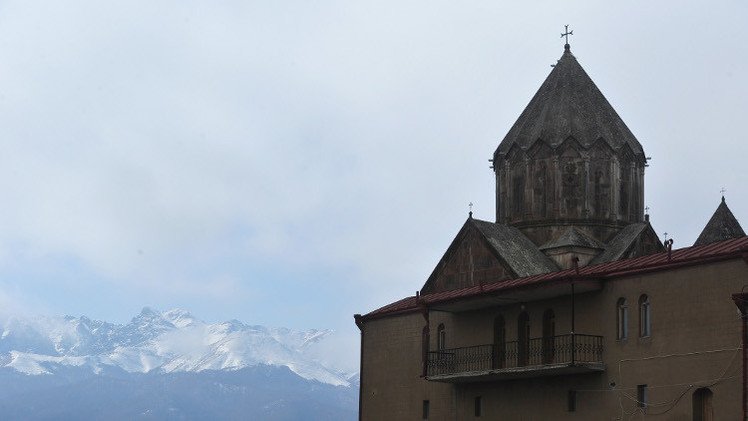 أذربيجان تغلق أجواء قره باغ بعد إسقاط مروحية حربية