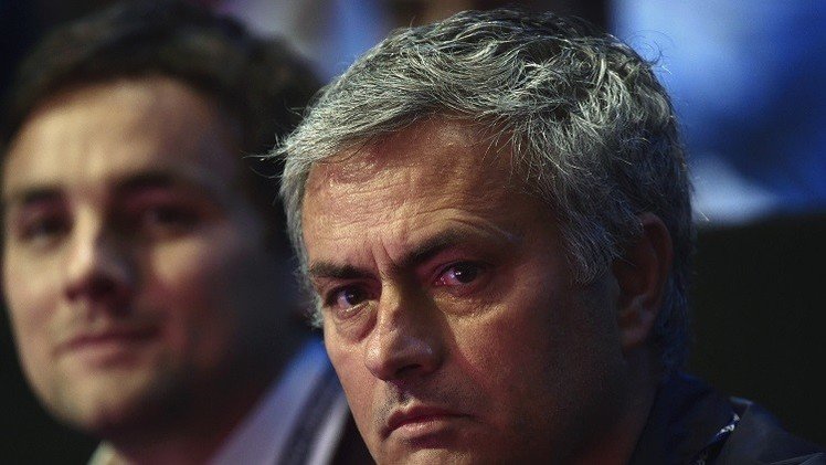 مشجع لتشيلسي باع سيارته للجلوس بجانب الـ "سبيشال وان"