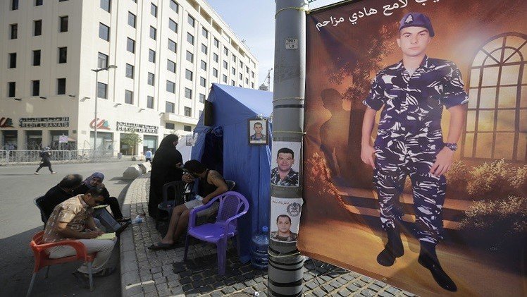 بيروت: استمرار اعتصام أهالي العسكريين المختطفين 