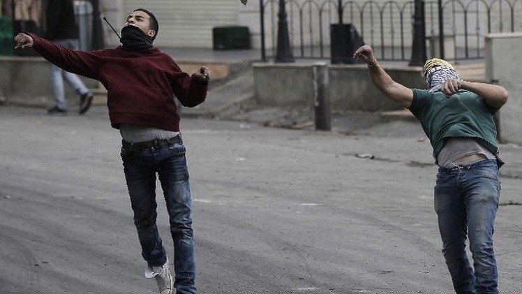 اتساع رقعة الاشتباكات بين المواطنين الفلسطينيين والشرطة الاسرائيلية في القدس