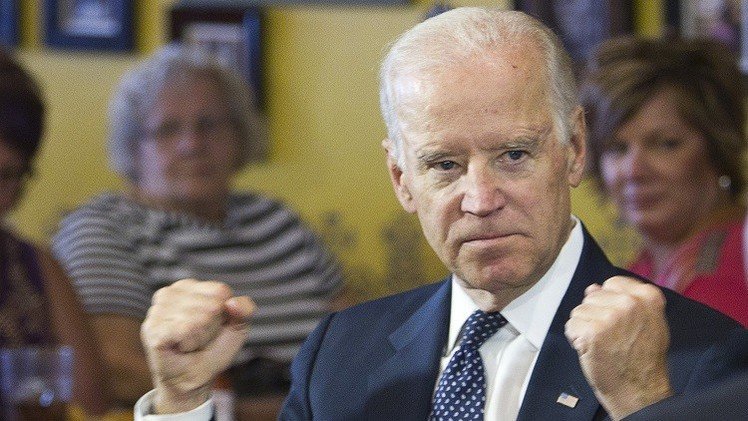 البيت الأبيض: واشنطن لا تنظر في احتمال فرض حظر جوي على الحدود السورية