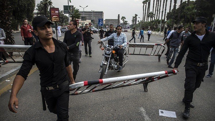 تفريق تظاهرة في القاهرة خرجت لإحياء ذكرى ضحايا احتجاجات 2011