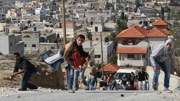 مواجهات جنوب الخليل بين الفلسطينيين والقوات الإسرائيلية