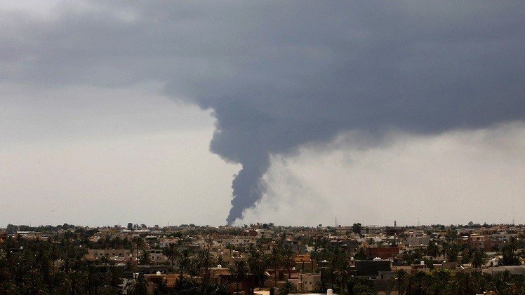 أ ف ب: القوات التابعة لحفتر تعلن مسؤوليتها عن استهداف مطار في طرابلس