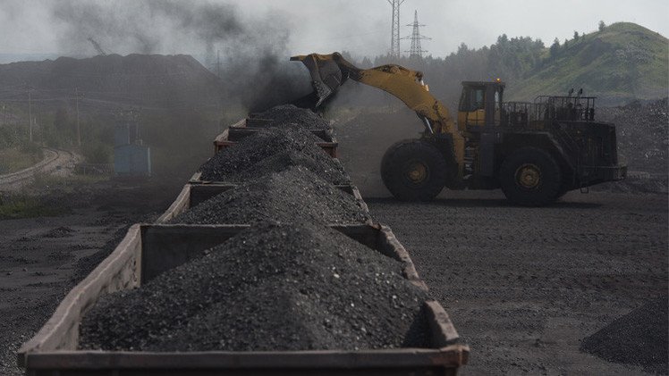 روسيا تنفي تعليق إمدادات الفحم الحجري إلى أوكرانيا 