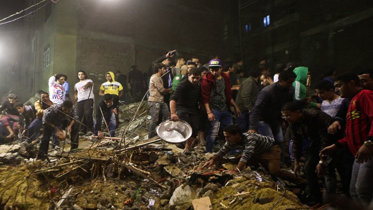 أكثر من 18 قتيلا في انهيار مبنى في مصر بعد وعود الإصلاح