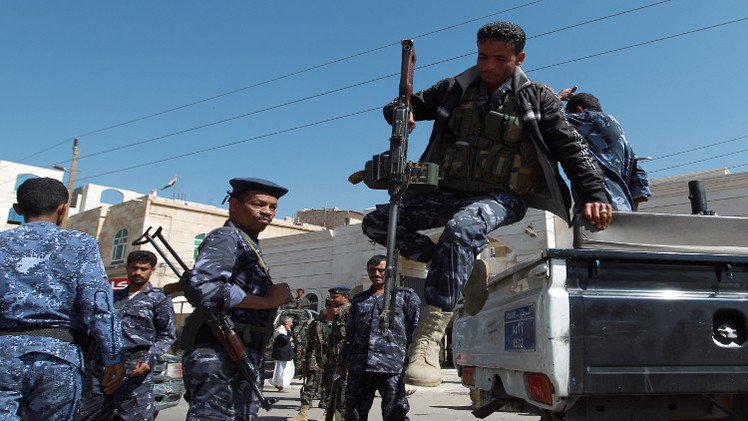 مقتل 10 مسلحين في اشتباكات بين الحوثيين وآل الأحمر في صنعاء