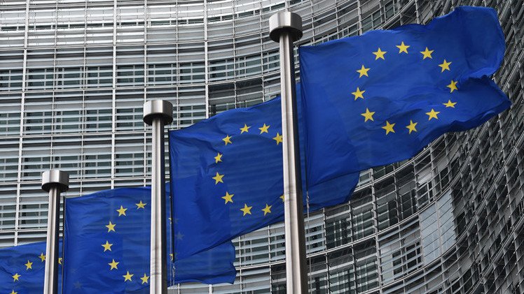 المفوضية الأوروبية تعلن عن خطة استثمارات بقيمة 315 مليار يورو