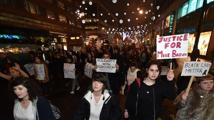 لندن.. احتجاج يندد بقتل الشرطة للسود في أمريكا وبريطانيا