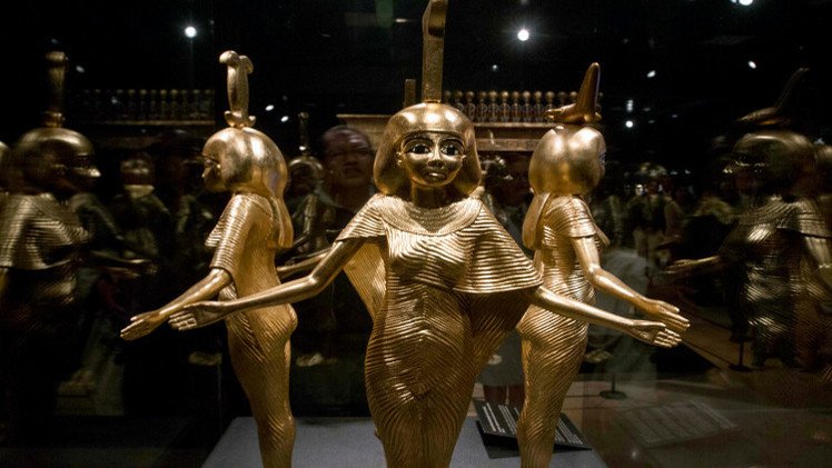 فرنسا تعيد لمصر 250 تحفة أثرية