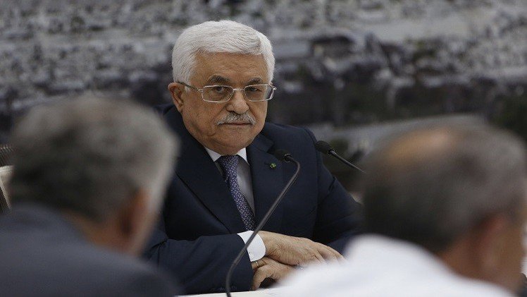 إسرائيل تحذر عباس من خطورة وقف التنسيق الأمني معها