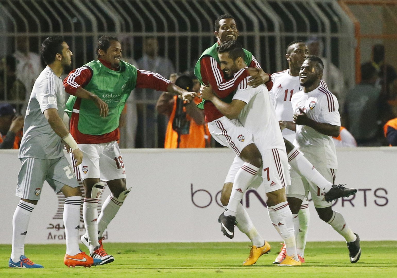تسجيل 3 أهداف في 5 دقائق في قمة الخليج بين الإمارات والكويت