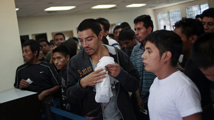الإصلاحات في مجال الهجرة قد تنهي أوباما