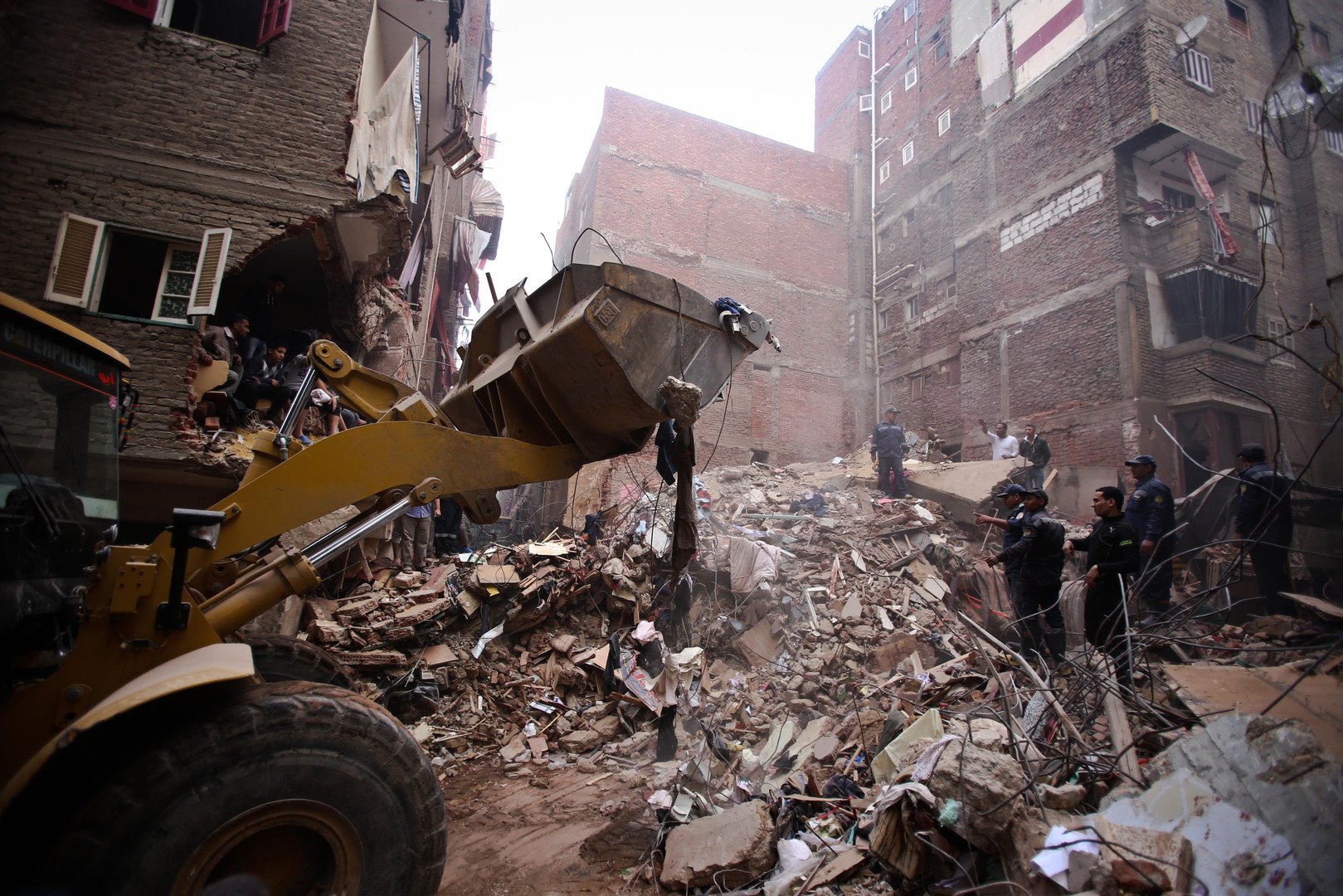 حي المطرية يعيش كارثة أودت بحياة أكثر من 18 من ساكنيه 