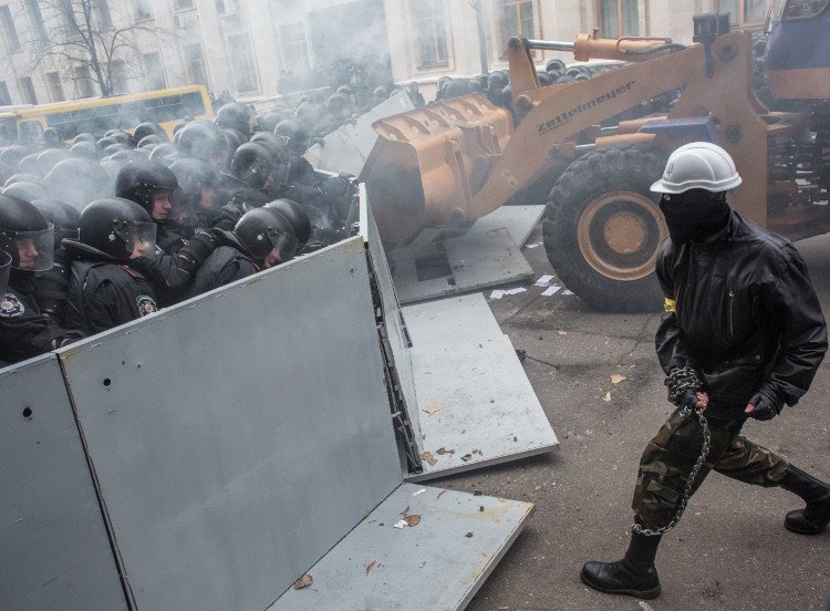 كييف تستحضر ذكرى الدماء الأولى في ميدان الاستقلال