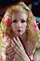   الفنانة الراحلة صباح أثناء حضور مهرجان الإسكندرية الدولي للموسيقى بمدينة الإسكندرية 29 يونيو 2003 